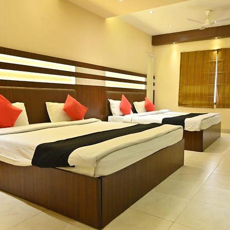 Hotel Royal Cottage Kanpur Exterior photo
