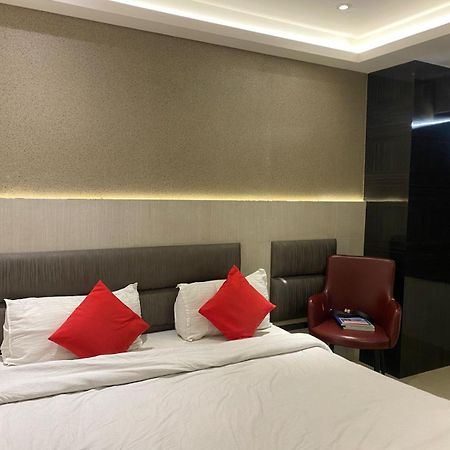 Hotel Royal Cottage Kanpur Exterior photo