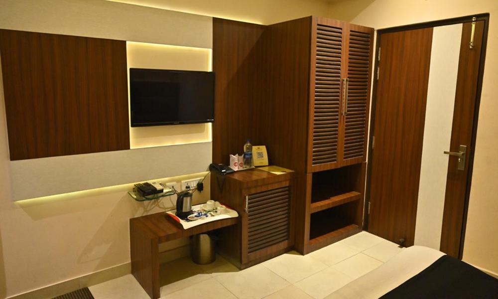 Hotel Royal Cottage Kanpur Exterior photo