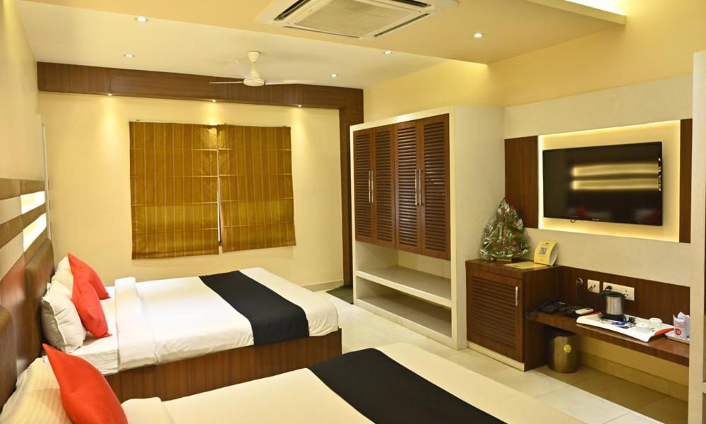 Hotel Royal Cottage Kanpur Exterior photo