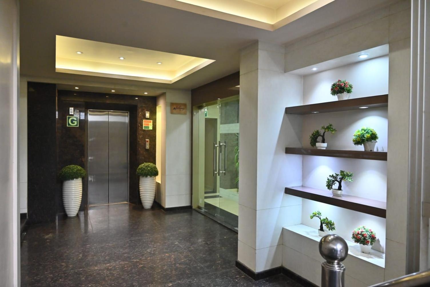 Hotel Royal Cottage Kanpur Exterior photo