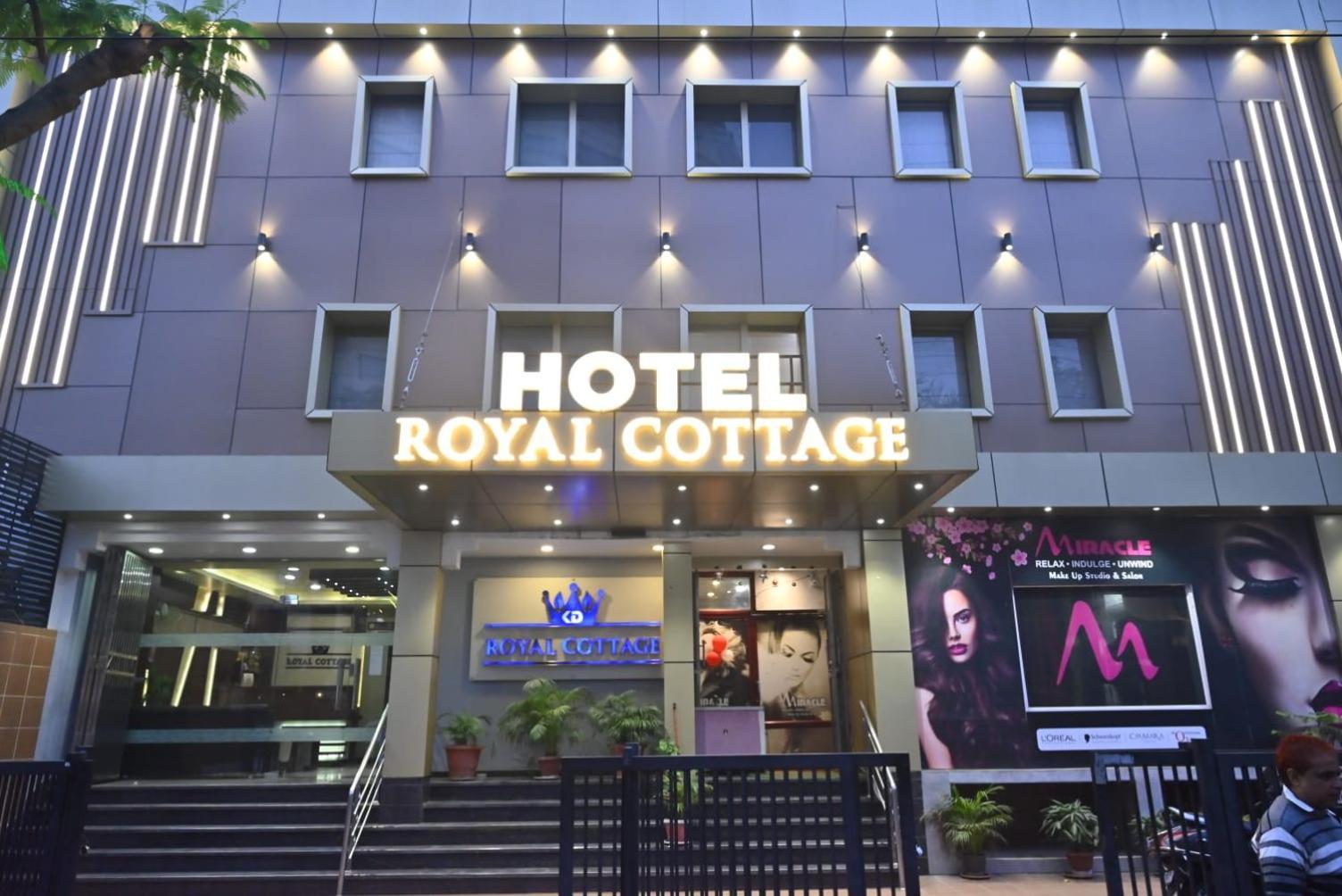 Hotel Royal Cottage Kanpur Exterior photo