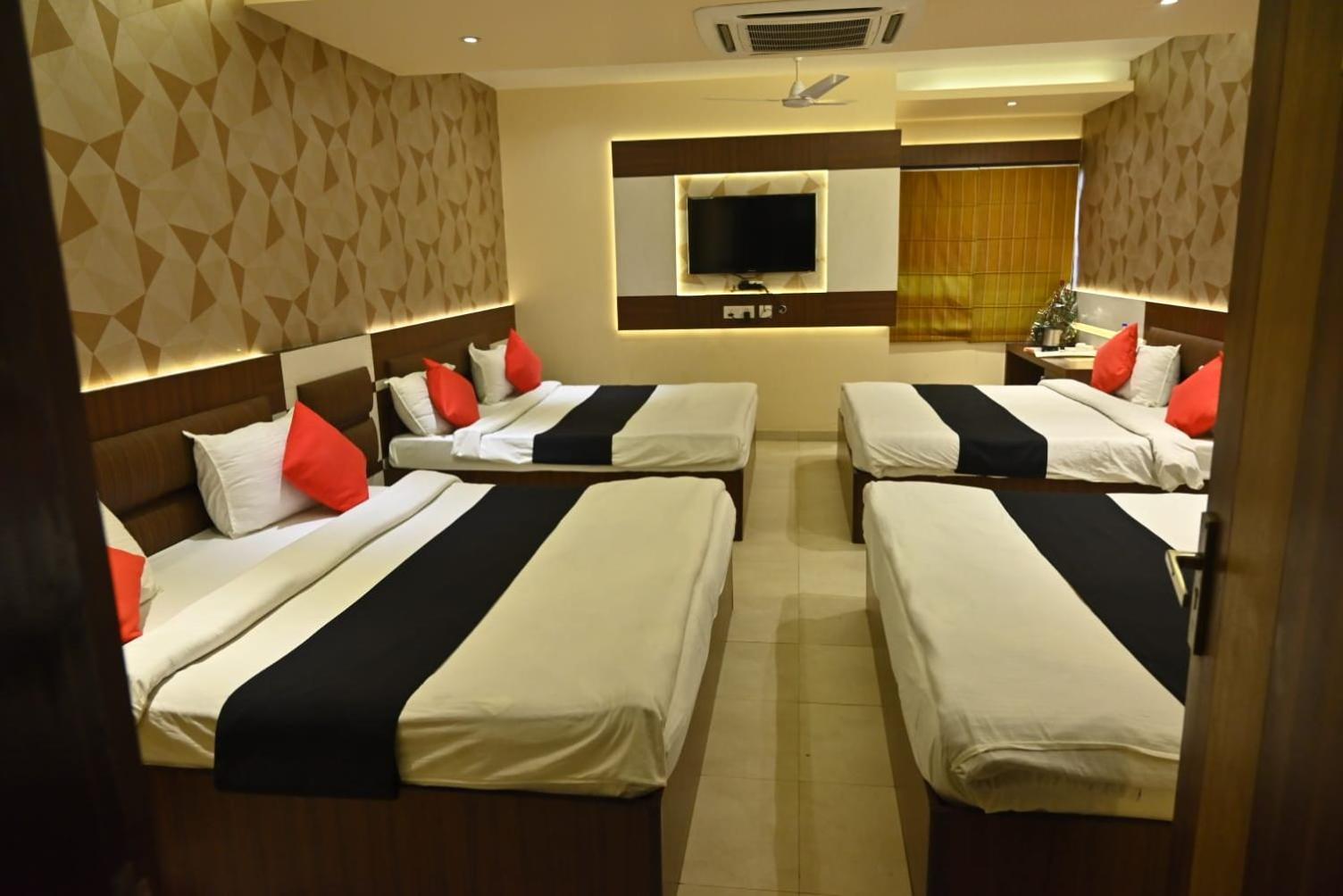 Hotel Royal Cottage Kanpur Exterior photo